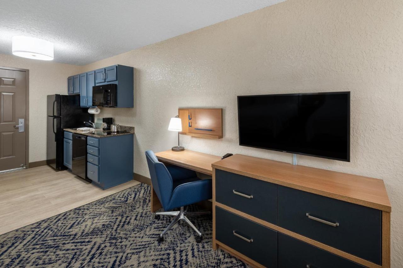 Candlewood Suites Chesapeake-Suffolk By Ihg Екстериор снимка