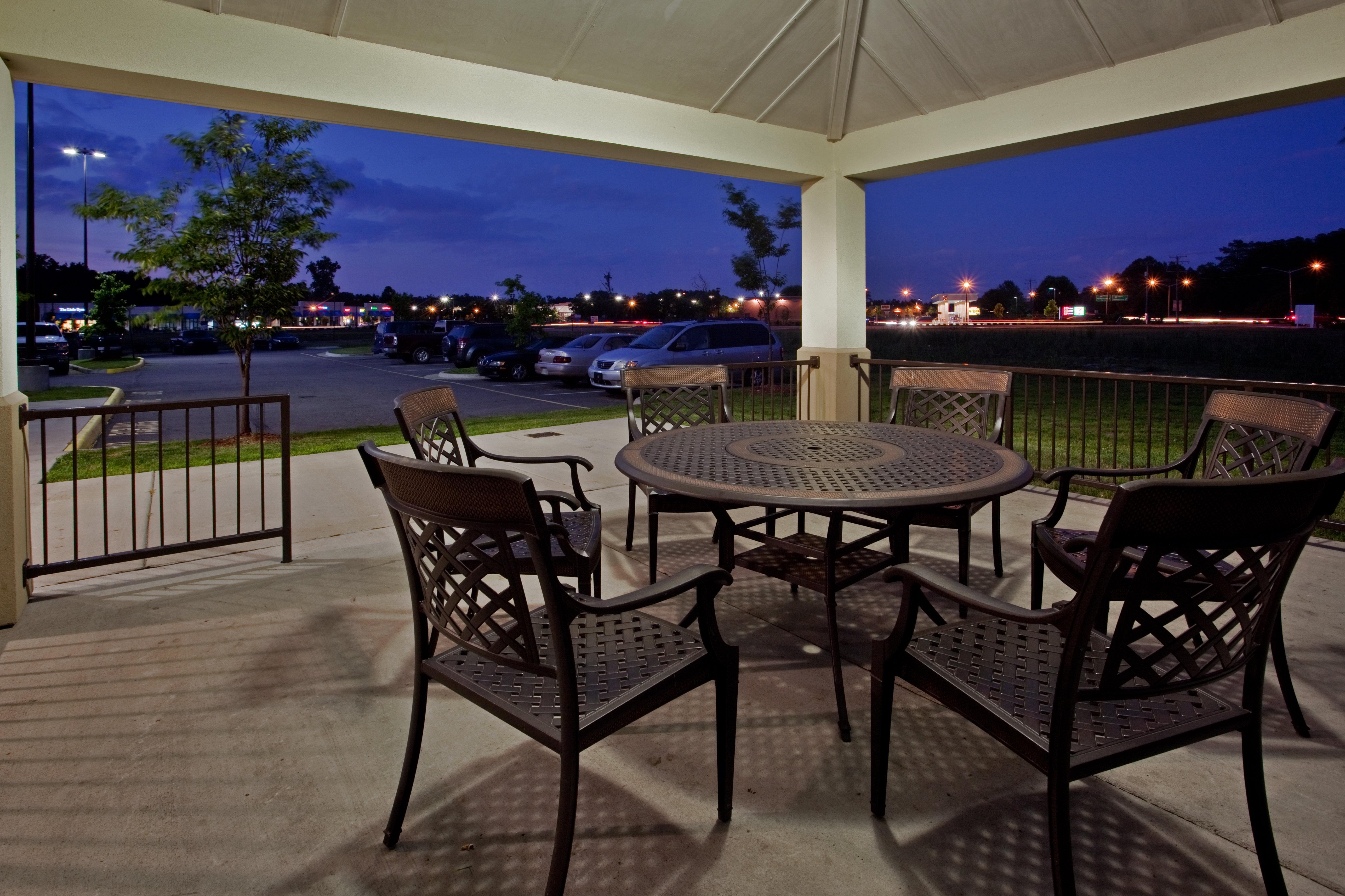 Candlewood Suites Chesapeake-Suffolk By Ihg Екстериор снимка