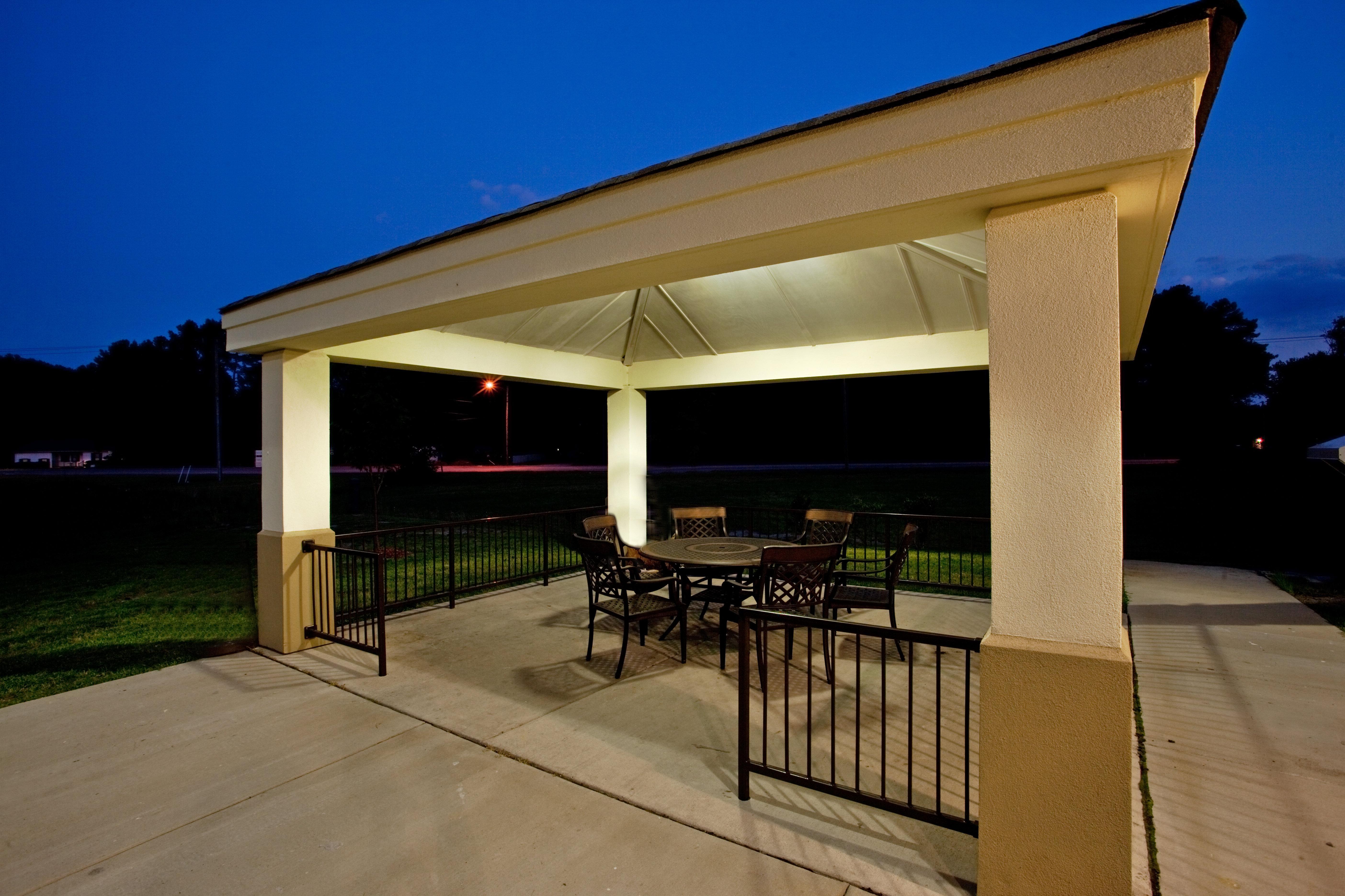 Candlewood Suites Chesapeake-Suffolk By Ihg Екстериор снимка