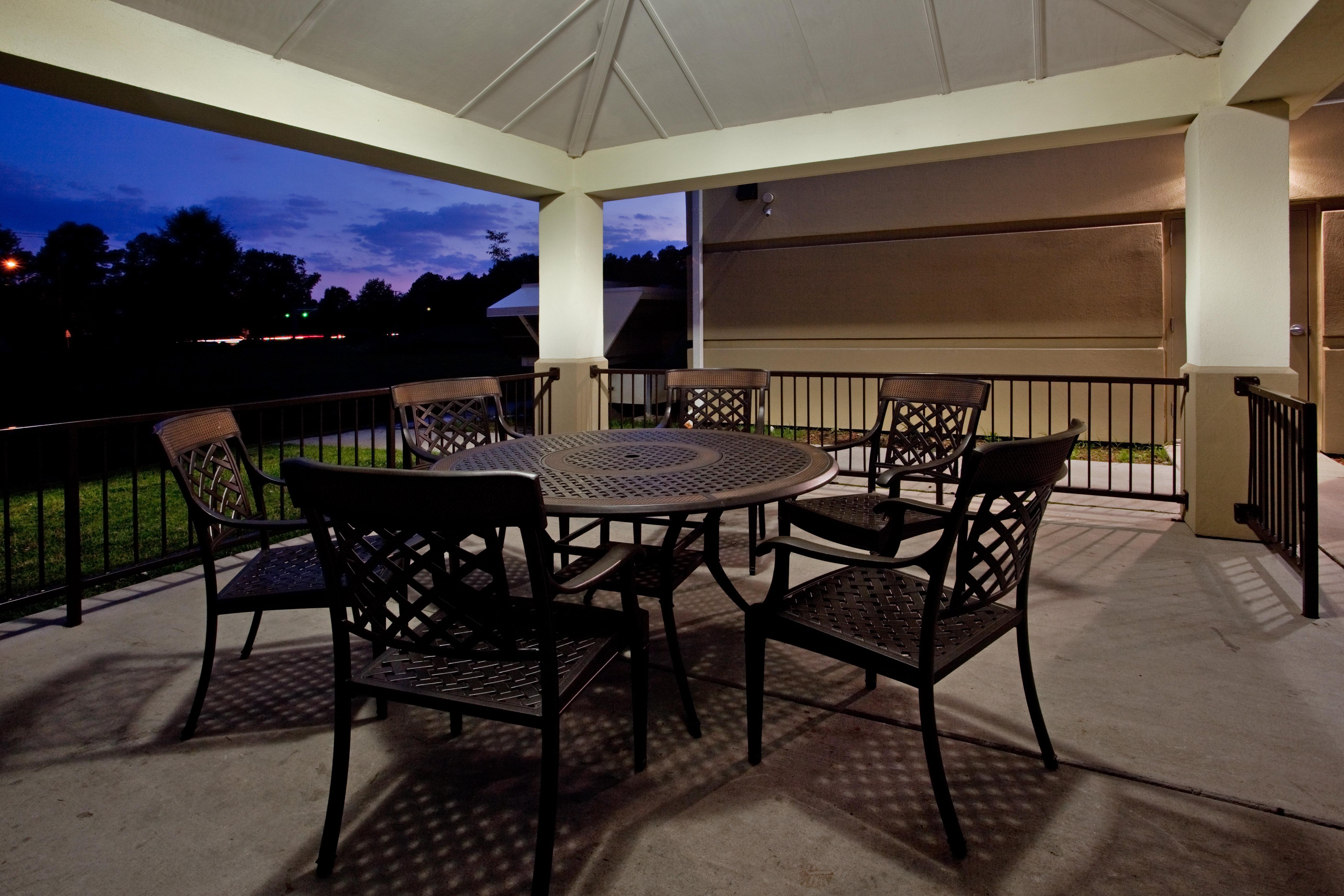 Candlewood Suites Chesapeake-Suffolk By Ihg Екстериор снимка