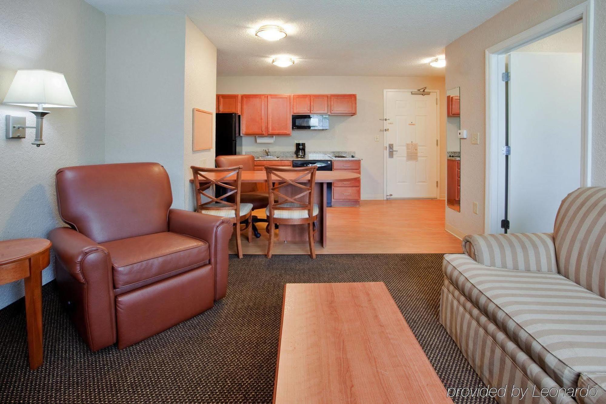 Candlewood Suites Chesapeake-Suffolk By Ihg Екстериор снимка