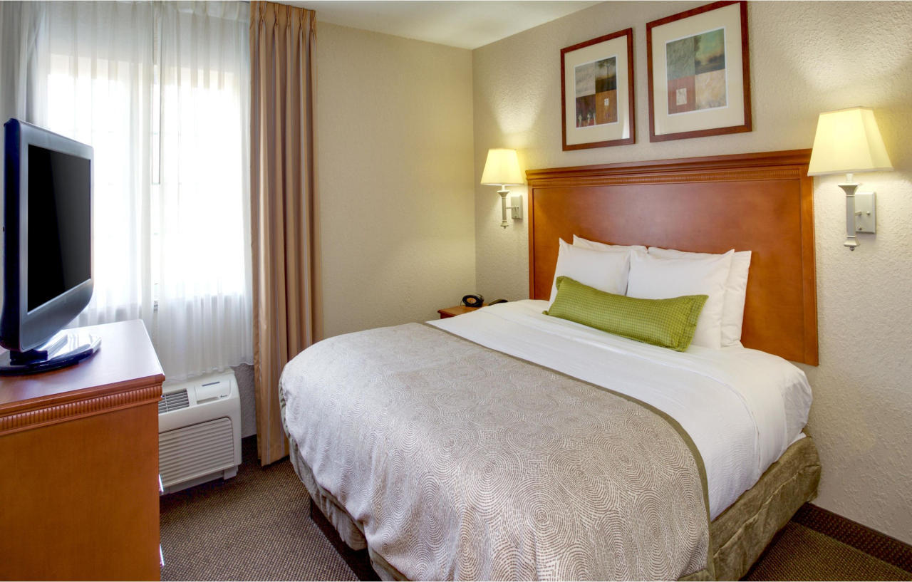 Candlewood Suites Chesapeake-Suffolk By Ihg Екстериор снимка